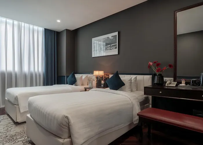Kin Hotel Dong Du