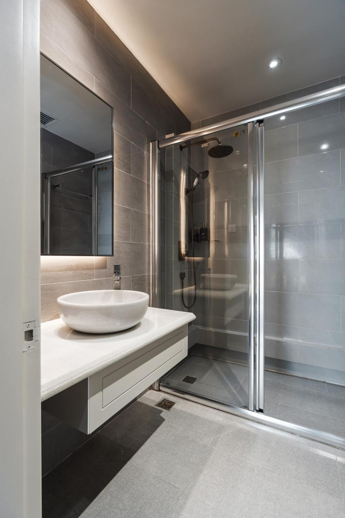 Kin Dong Du Khách sạn 4*