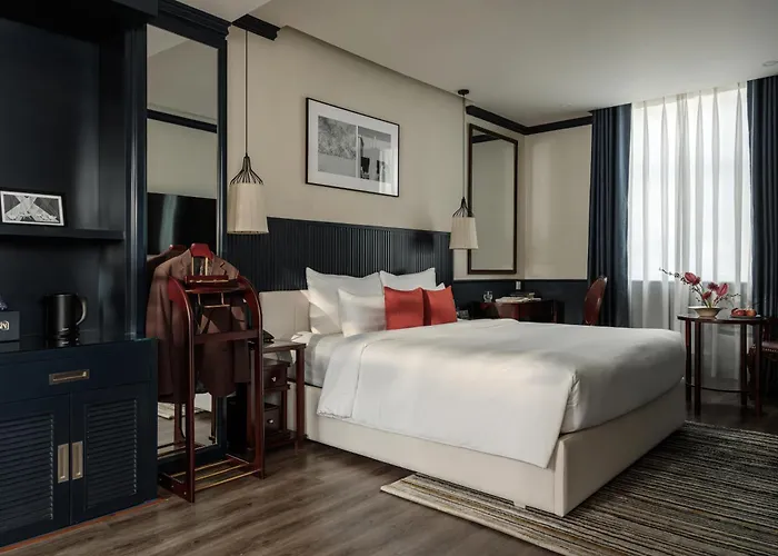 Kin Hotel Dong Du
